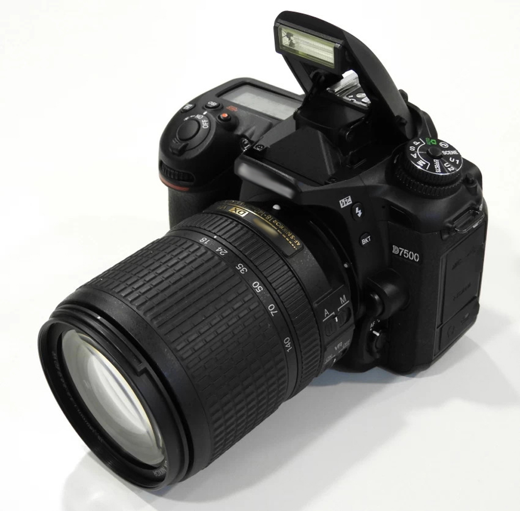 M.J【美品】Nikon D7500 af-s 18-140 VR Amazon.com : Nikon D7500 DSLR with AF-S DX NIKKOR 18-140mm f